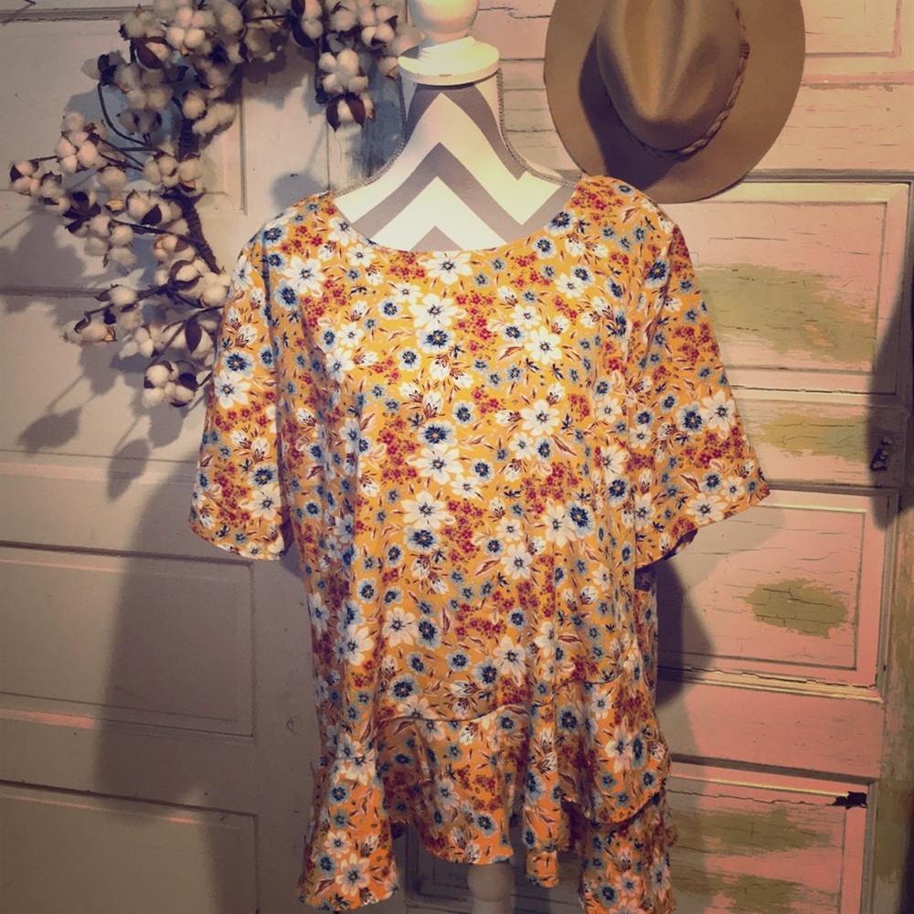 🌻Time and Tru - mustard floral print top size xl